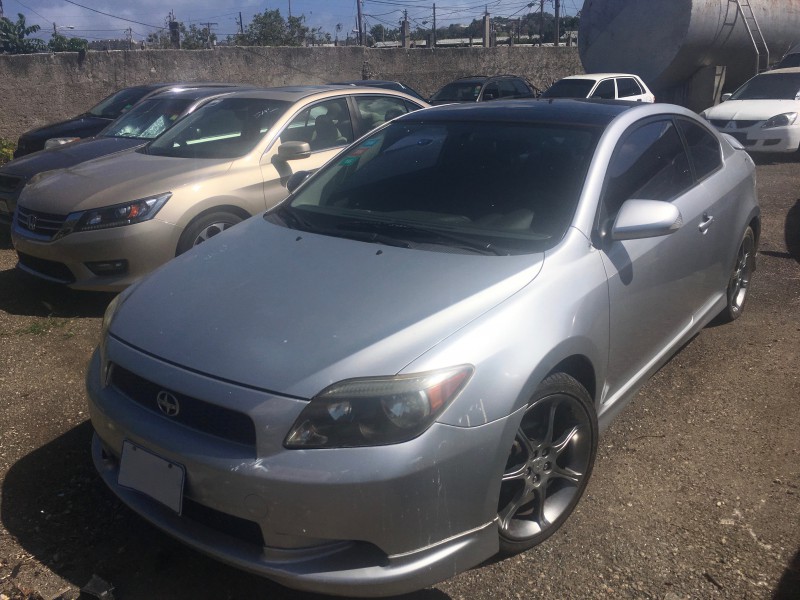 Scion tc 2004