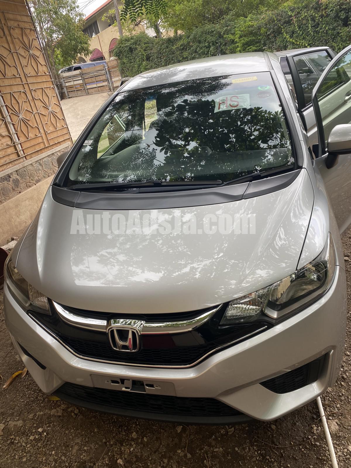 17 Honda Fit For Sale In Kingston St Andrew Jamaica Autoadsja Com