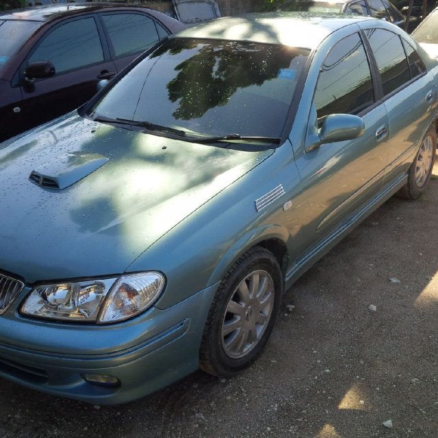 Nissan bluebird 2000 года