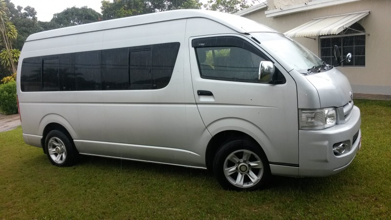 Toyota hiace 2005