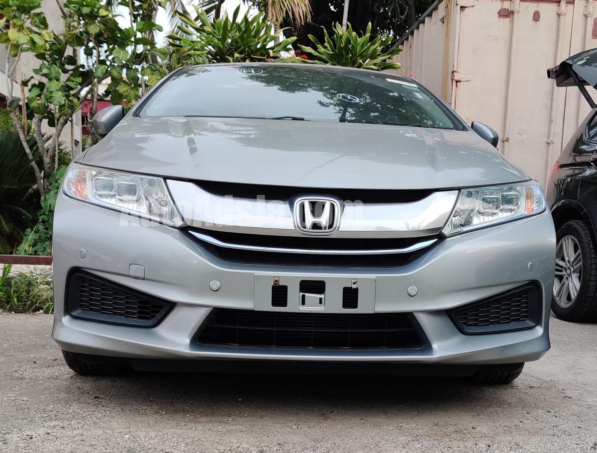 2016 Honda Grace Hybrid for sale in Kingston / St. Andrew, Jamaica