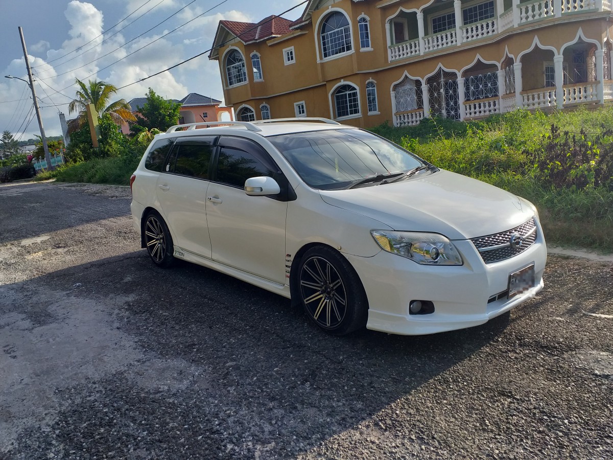 Toyota fielder 2008