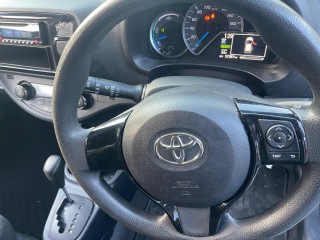 2018 Toyota Vitz hybrid 100 financing for sale in Kingston / St. Andrew, Jamaica