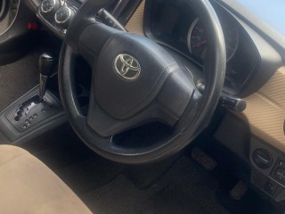 2014 Toyota Corolla  Axio for sale in Kingston / St. Andrew, Jamaica