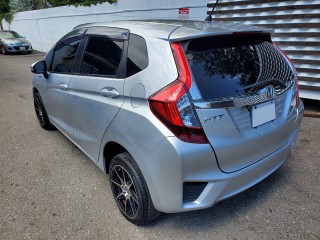 2016 Honda Fit Hybrid for sale in Kingston / St. Andrew, Jamaica