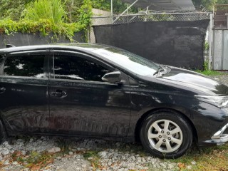 2015 Toyota Auris for sale in Kingston / St. Andrew, Jamaica