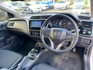 2017 Honda Grace 
$2,350,000