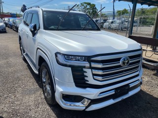 2023 Toyota Landcruiser ZX 
$25,500,000