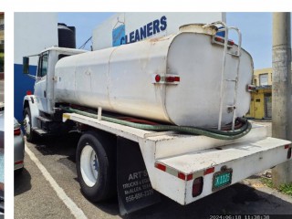 2001 Freightliner FL70 
$1,900,000