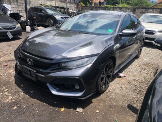 2018 Honda Civic Touring for sale in Kingston / St. Andrew, Jamaica