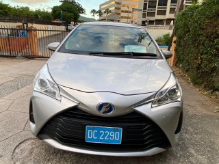 2017 Toyota Vitz Hybrid for sale in Kingston / St. Andrew, Jamaica