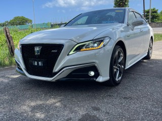 2018 Toyota Crown RS 
$5,900,000