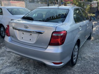 2018 Toyota Corolla Axio 
$2,150,000