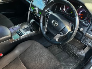 2013 Toyota Mark X 
$2,050,000