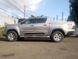 2018 Toyota Hilux Revolution 
$6,600,000