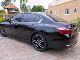 2017 Honda Accord Touring 
$2,800,000