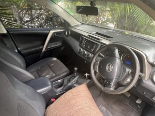 2014 Toyota Rav4 
$2,600,000