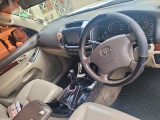 2007 Toyota Land Cruiser 
$1,650,000