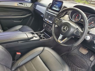 2016 Mercedes Benz GLE350 
$9,490,000