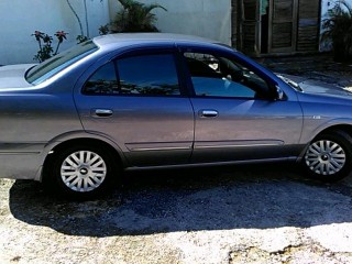 Nissan almera bluebird