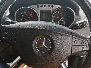 2008 Mercedes Benz ML 420 CDI SUV 
$2,500,000