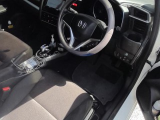 2015 Honda Fit Hybrid for sale in Kingston / St. Andrew, Jamaica