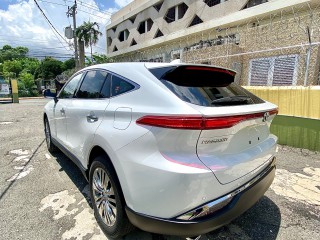 2024 Toyota Harrier 
$9,750,000