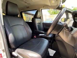 2015 Toyota Voxy for sale in Kingston / St. Andrew, Jamaica