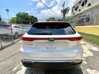 2024 Toyota Harrier 
$9,750,000