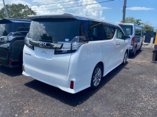 2017 Toyota Vellfire 
$5,550,000