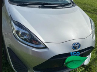 2018 Toyota aqua hybrid for sale in St. Catherine, Jamaica