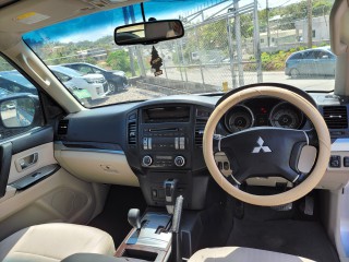 2012 Mitsubishi Pajero 
$2,200,000