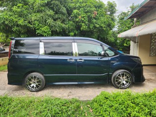 2018 Toyota Voxy Noah Si WXB for sale in Kingston / St. Andrew, Jamaica