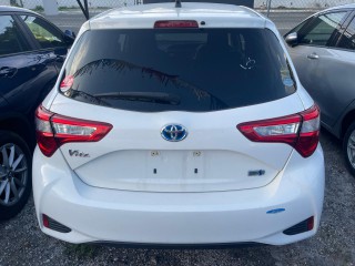 2018 Toyota Vitz hybrid 100 financing for sale in Kingston / St. Andrew, Jamaica
